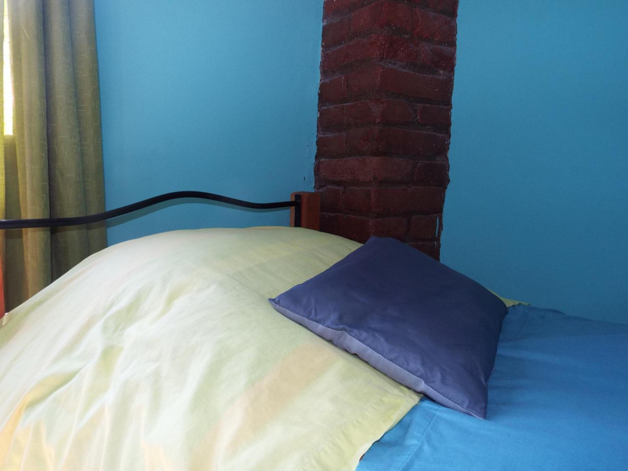 Hostal Casa Verde Limon ヴァルパライソ 部屋 写真