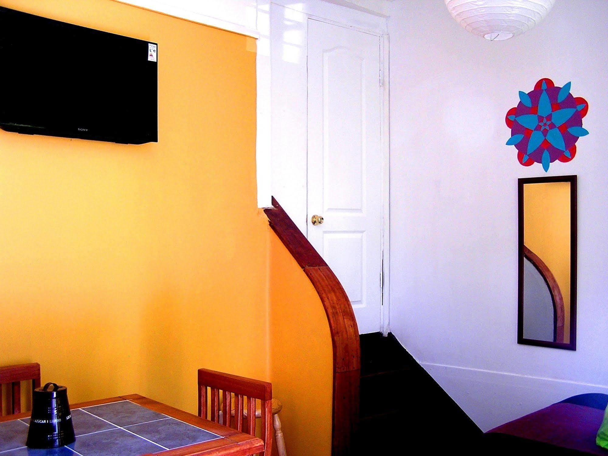 Hostal Casa Verde Limon ヴァルパライソ エクステリア 写真