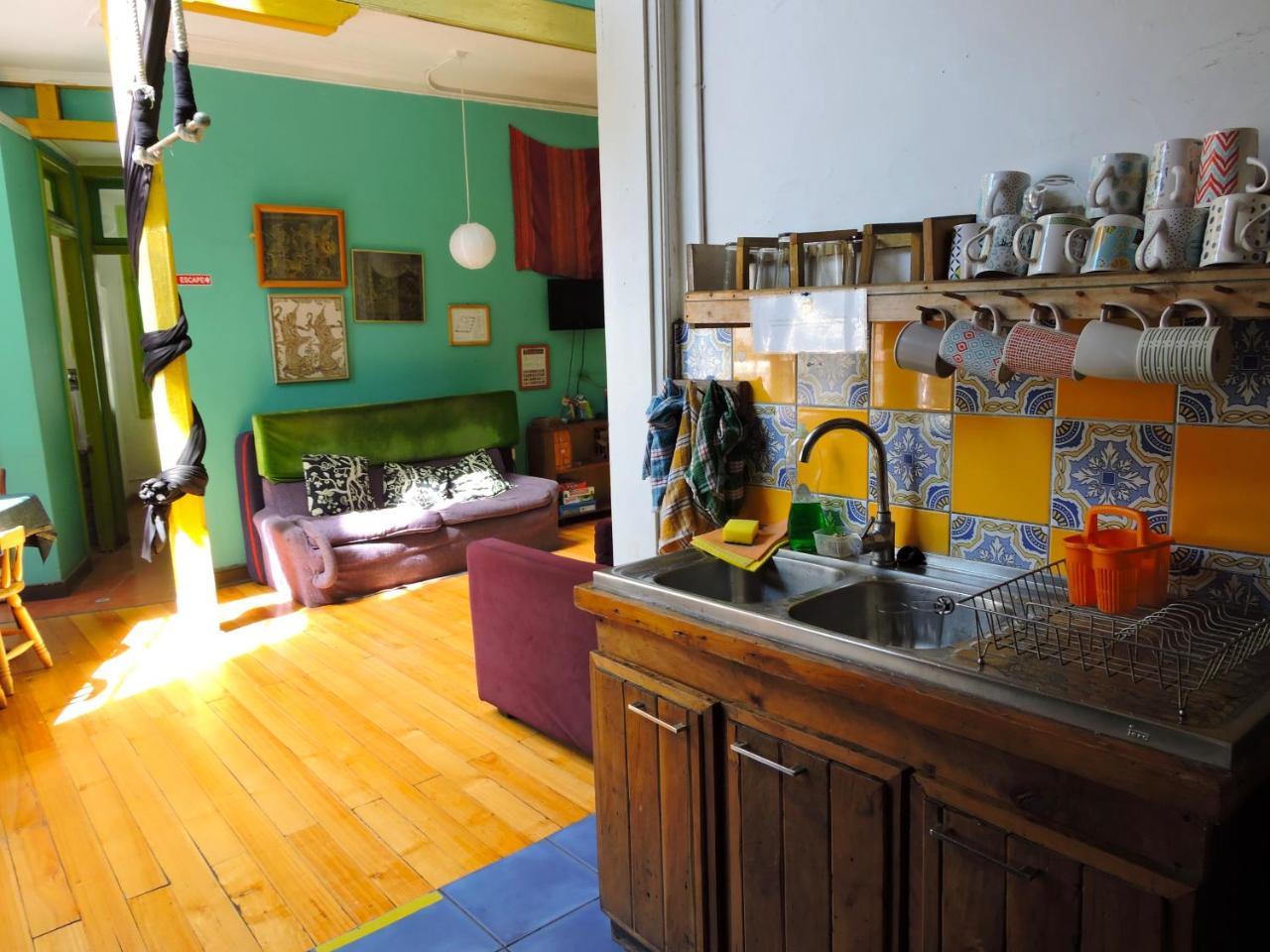 Hostal Casa Verde Limon ヴァルパライソ エクステリア 写真